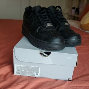 Nike Air Force 1 '07 Black Sneakers